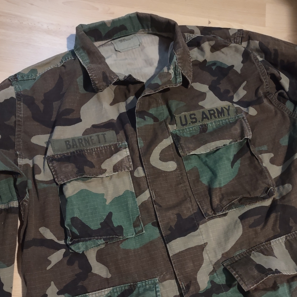 Woodland Camouflage Military Cargo Jacket  Size Medium- Short